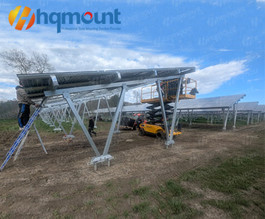 Garagem solar usada para fazenda solar