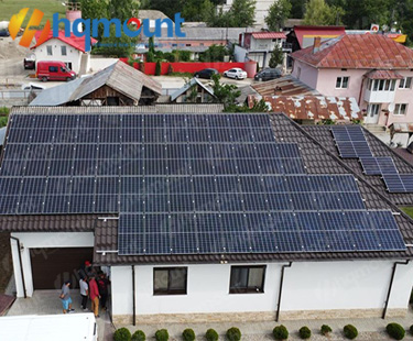 Projeto de montagem de telhado de telha solar de 100KW
        