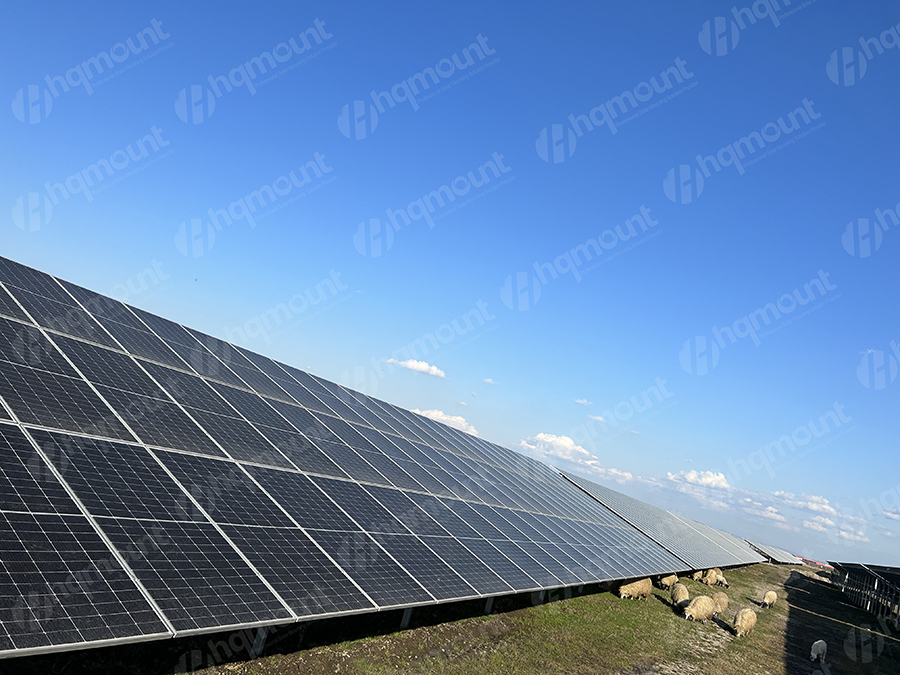 Projeto de montagem em solo fotovoltaico de fazenda solar de 25 MW